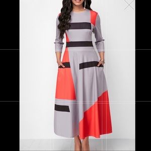 Pocket Three Quarter Sleeve Maxi Dress